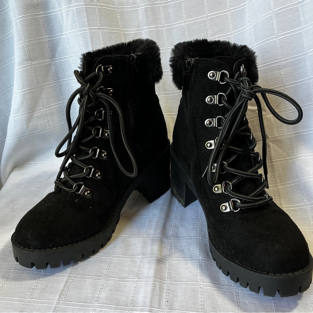Top Moda Black Combat Style Chunky Heel Lace-Up Ankle Boots Faux Fur Women's 6.5
